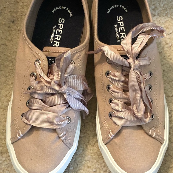 Sperry topsider sneaker in dusty rose.NIB - Picture 2 of 5